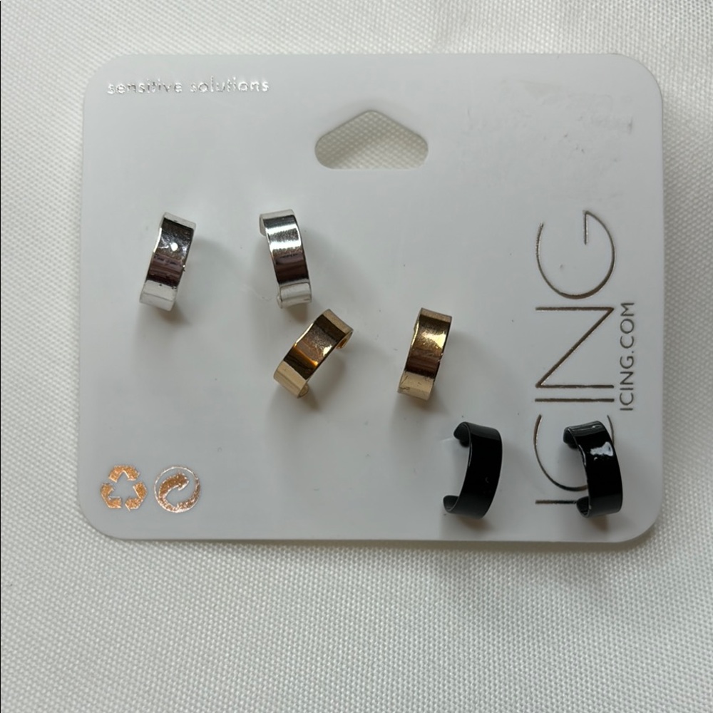 Icing Mixed Metal And Black Earrings Set 6$